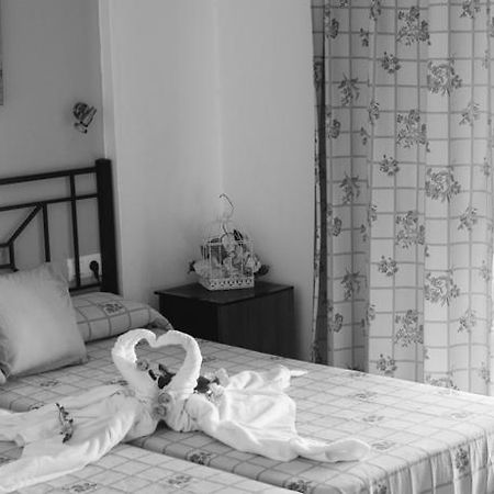 Hostal Malia Conil De La Frontera Eksteriør billede