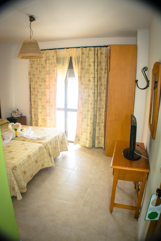 Hostal Malia Conil De La Frontera Eksteriør billede
