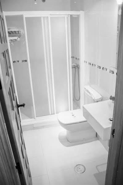 Hostal Malia Conil De La Frontera Eksteriør billede